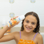 Kit Cabelos Saudáveis Kids - 1 Shampoo Laranja Doce + 1 Condicionador Laranja Doce